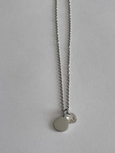Load image into Gallery viewer, Circle pendant necklace
